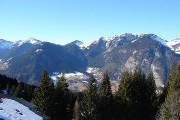 Жильё для туристов Appartement 3 Pièces Cosy Avec Balcon Et Parking Privé   Fr 1 573 100