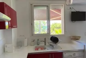 Apartamente turistice Appart 2ème Ligne Vue Mer, 2 Chambres, Clim, Internet, Parking
