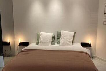 تختخواب و صبحانه Casa Violetta No Breakfast Incuded