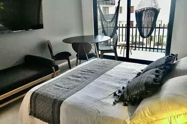 هتل آپارتمان Brand New Studio 38th Street