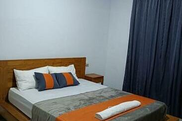 ホテル Oyo 90858 Mai Mena Canggu