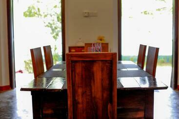 بنسيون Ma` Holidays   Villa Induruwa