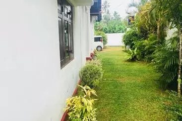 Majatalo Ma` Holidays   Villa Induruwa
