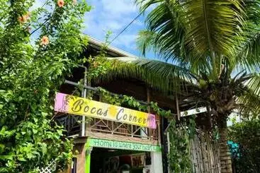 پانسیون The Bocas Corner