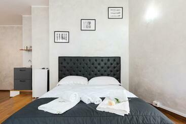 پانسیون Rhome Plaza Collection