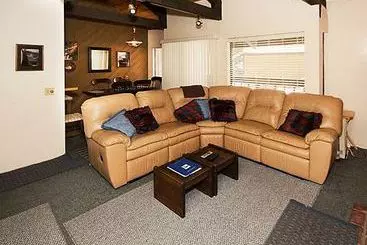 ホテル The Bridges