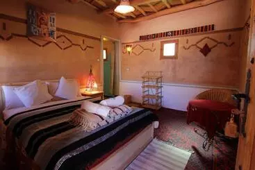 ユースホステル Miguirne Chez Ali