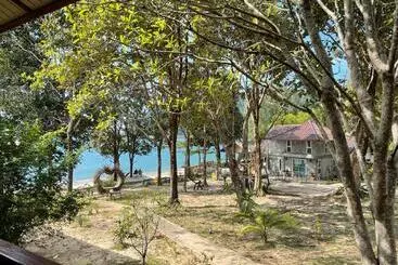 Marina Resort Koh Phayam Ranong