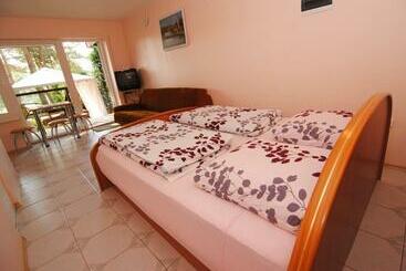 Pensión Guesthouse Nakvynė Pas žveją Purvynes Street