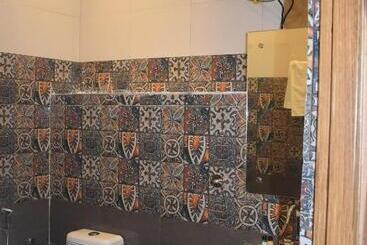 هتل On The Edge Top Rated & Awarded Propryty