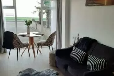 Pensão Sea View Suite, With Parking, On Tankerton Beachfront, Whitstable