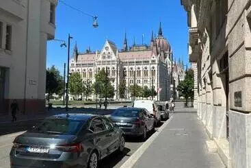 Turistihuoneistot Academy Home   Elegant Place Next To The Parliament