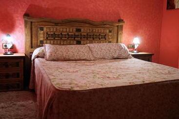 דירות לתיירים Casa Tinuca