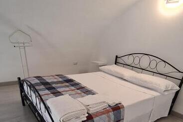 شقق خاصة سياحية La Giara House