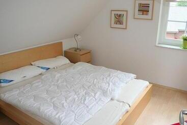 ツーリストアパートメント See In Sicht