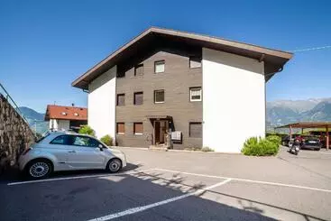 ツーリストアパートメント Ferienwohnung Ella