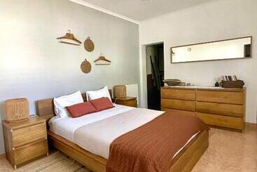 דירות לתיירים Andorinha Levante