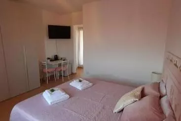 تختخواب و صبحانه Monte Becco Panoramic Rooms