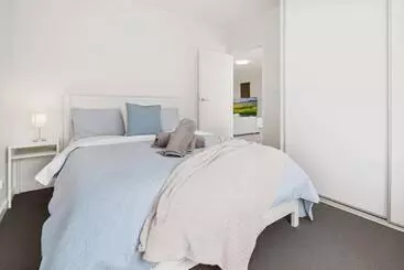 ツーリストアパートメント Jo S Sanctuary  4 Bdrms Sleeps 10 Beach & Scrub