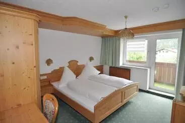 Bed and Breakfast Pension & Ferienwohnungen Haus Edelweiß