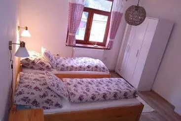 Aparthotel Hostinec Pod úbočou