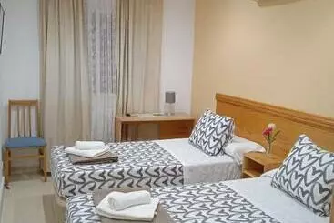 ペンション El Alamo Madrid