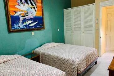 Villa Para 5 Personas 4 Adultos Y 1 Menor En Hotel Tsoro Ixtapa Wifi Gratis