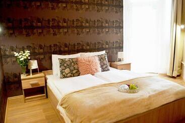 مبيت وإفطار Gyula Wellness Villa