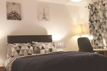 ツーリストアパートメント Piquancy Apartments   Sheffield City Centre