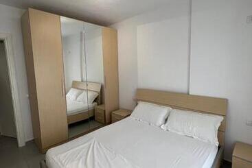 آپارتمان‌های توریست‌ها Seaview Apartment