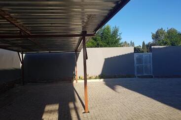 Bed and Breakfast Mzet Guest House