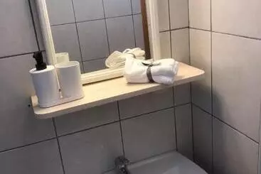 Turistihuoneistot Cosy Rooftop Studio With Balcony