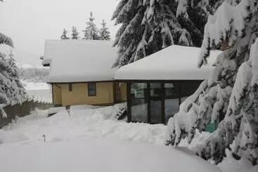 ペンション вила мерджан