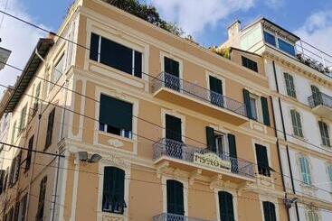 پانسیون Les Chambres De La Place