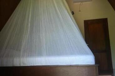 تختخواب و صبحانه Cnunk Bungalow