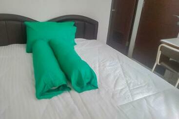 Hotel Colombus Residence Karawang Mitra Reddoorz