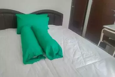 Hotel Colombus Residence Karawang Mitra Reddoorz