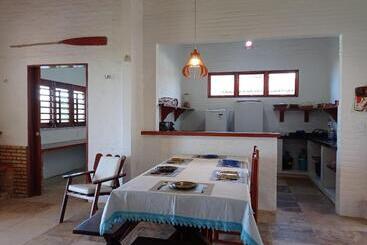 ツーリストアパートメント Casa Dos Ximenes   Beira Mar Da Taíba   ótima Localização