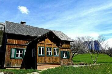 شقق خاصة سياحية Ferienhaus Rosl Am Grundlsee