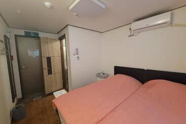 Olive Hostel Myeongdong