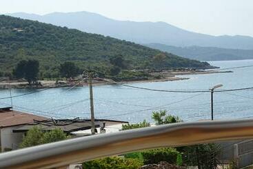 Appart'hotel Seaside Vila Genti Pollo