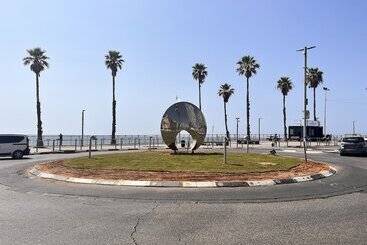 Turistihuoneistot Bat Yam Sea View Apartment