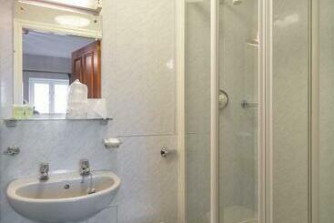 הוסטל The Marton Arms