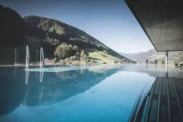 فندق Amonti Wellnessresort