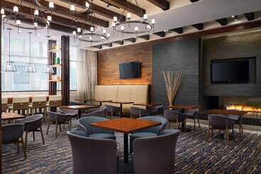 בית מלון כפרי Hampton Inn & Suites Atlanta Midtown