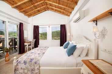 هتل Vinifera Vineyards