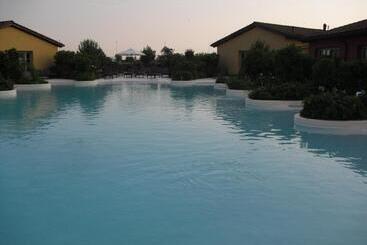 Joia Hotel & Luxury Apartments