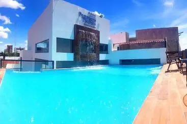 Premium Suites Deluxe Aparthotel Equipetrol