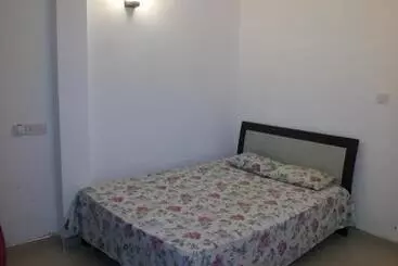 پانسیون Hector House