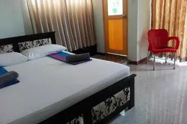 تختخواب و صبحانه Sacred City Tourist Resort